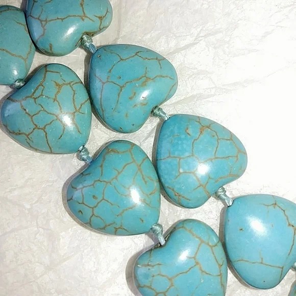 TURQUOISE HEART BEADS NECKLACE - 18" LONG - Picture 5 of 6